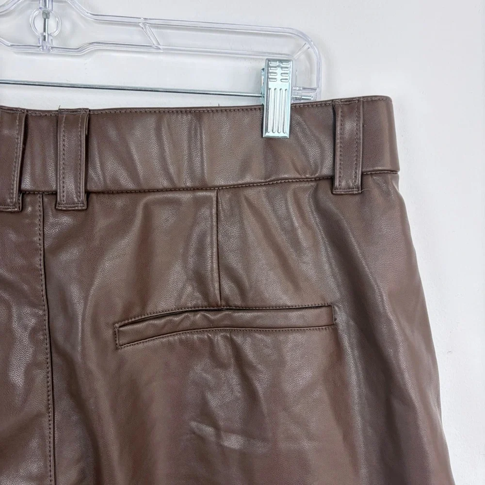 Abercrombie & Fitch Vegan Leather Pleated Short High Rise Structured Brown Large